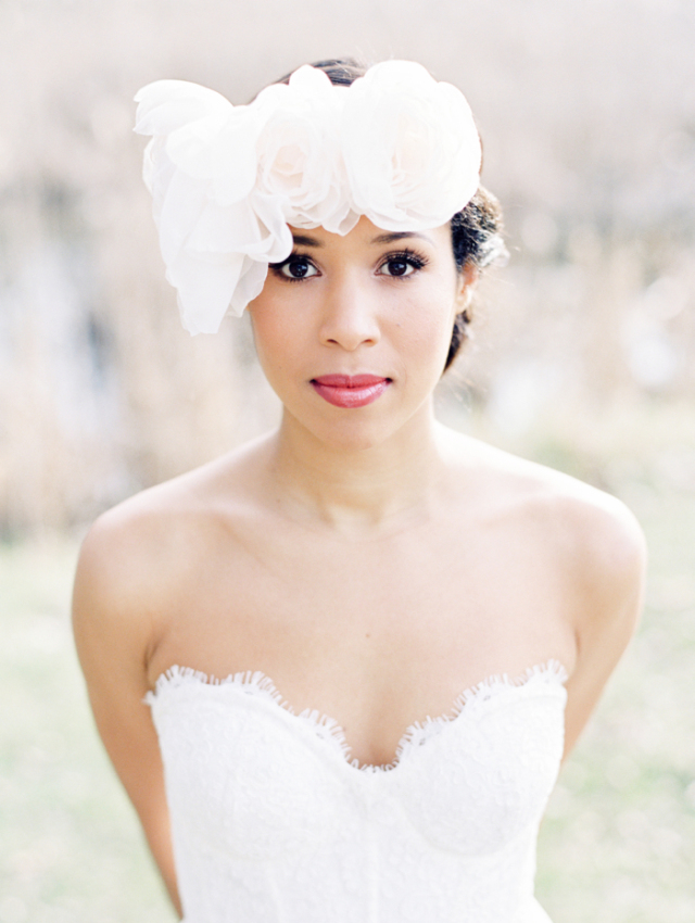 Statement Headpiece Wedding Inspiration: http://bellesandbubbles.com/statement-headpiece-wedding-inspiration | Photography: http://www.christiegrahamphotography.com