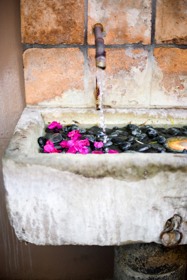 Spanish Wedding Inspiration -  Ace & Whim Workshop: http://bellesandbubbles.com/spanish-wedding-inspiration-ace-whim-workshop | Photography: http://www.simplystellarphotography.com 
