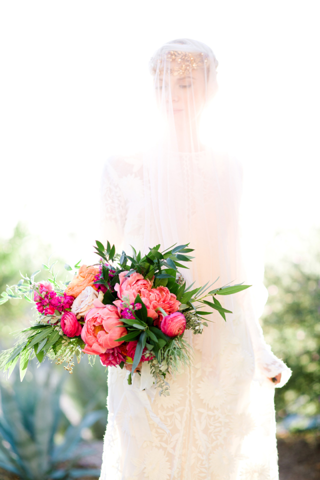 Spanish Wedding Inspiration -  Ace & Whim Workshop: http://bellesandbubbles.com/spanish-wedding-inspiration-ace-whim-workshop | Photography: http://www.simplystellarphotography.com 