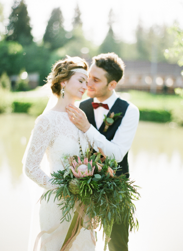 Glamorous Boho Wedding: http://bellesandbubbles.com/glamorous-boho-wedding | Photography: http://marymoon.ru