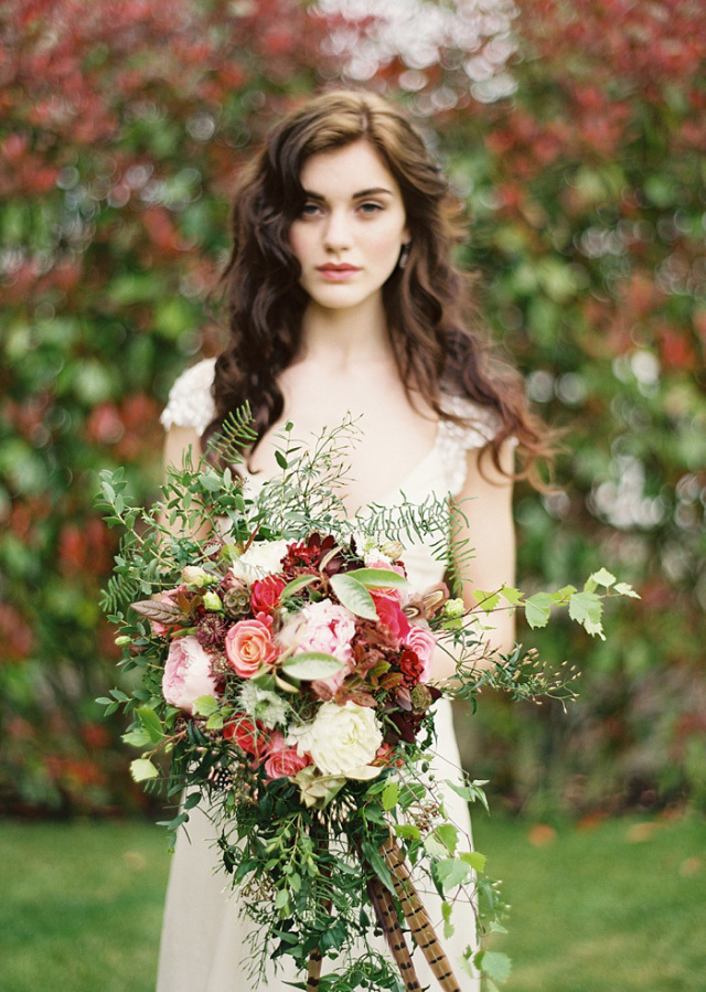 Wild Irish Editorial: http://bellesandbubbles.com/wild-irish-editorial | Photography: http://www.paulaohara.com