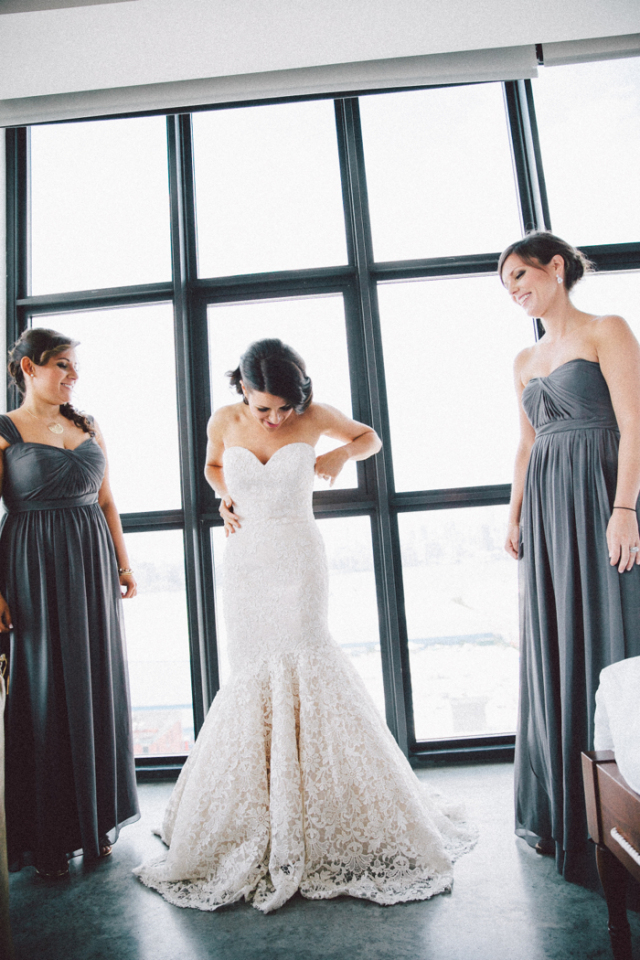 Urban Glam Wedding in Brooklyn: http://bellesandbubbles.com/urban-glam-wedding-in-brooklyn | Photography: http://ZorzStudios.com 