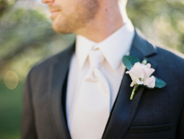 Elegant Spring Wedding Inspiration: http://bellesandbubbles.com/elegant-spring-wedding-inspiraton | Photography: http://www.JoPhotoOnline.com