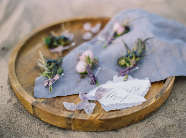 Great Sand Dunes Elopement Inspiration: http://bellesandbubbles.com/great-sand-dunes-elopement-inspiration | Photography: http://www.katiegrantphoto.com
