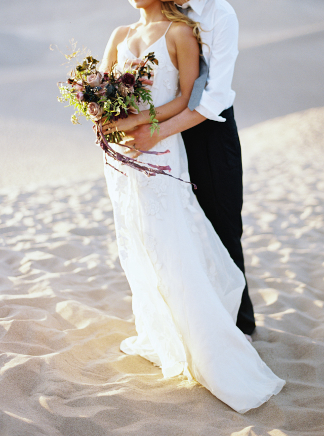Great Sand Dunes Elopement Inspiration: http://bellesandbubbles.com/great-sand-dunes-elopement-inspiration | Photography: http://www.katiegrantphoto.com