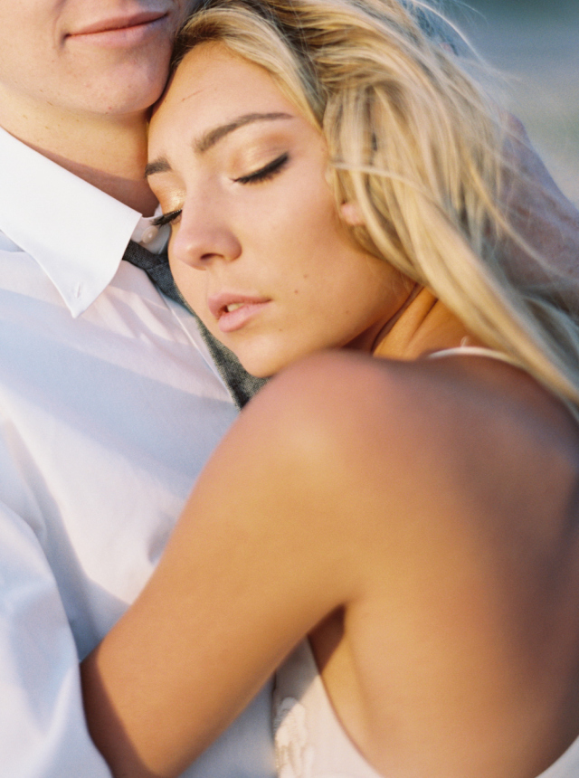 Great Sand Dunes Elopement Inspiration: http://bellesandbubbles.com/great-sand-dunes-elopement-inspiration | Photography: http://www.katiegrantphoto.com