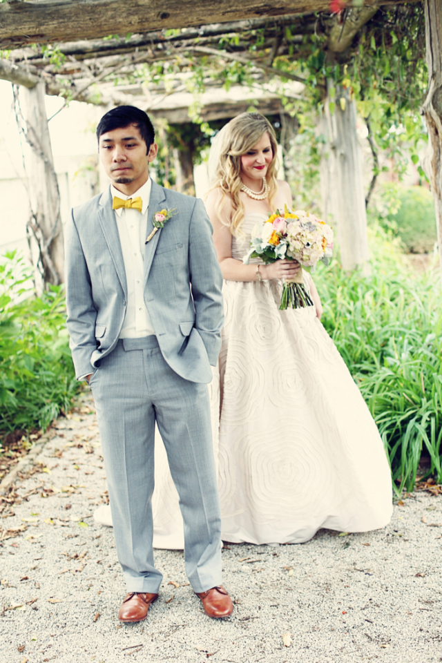 Blush and Marigold Garden Wedding: http://bellesandbubbles.com/blush-and-marigold-garden-wedding | Photography: http://www.frozenexposure.com 