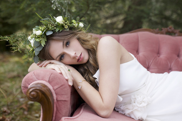 Organic & Feminine Garden Wedding Inspiration: http://bellesandbubbles.com/organic-feminine-garden-wedding-inspiration | Photography: http://www.iuliagnewfotografie.com/
