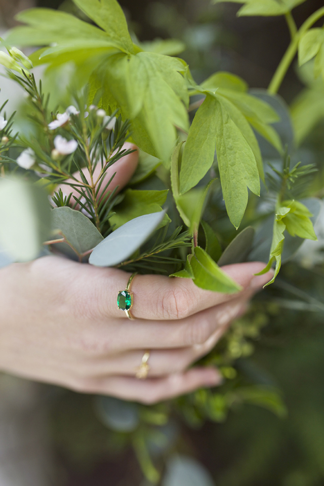 Organic & Feminine Garden Wedding Inspiration: http://bellesandbubbles.com/organic-feminine-garden-wedding-inspiration | Photography: http://www.iuliagnewfotografie.com/