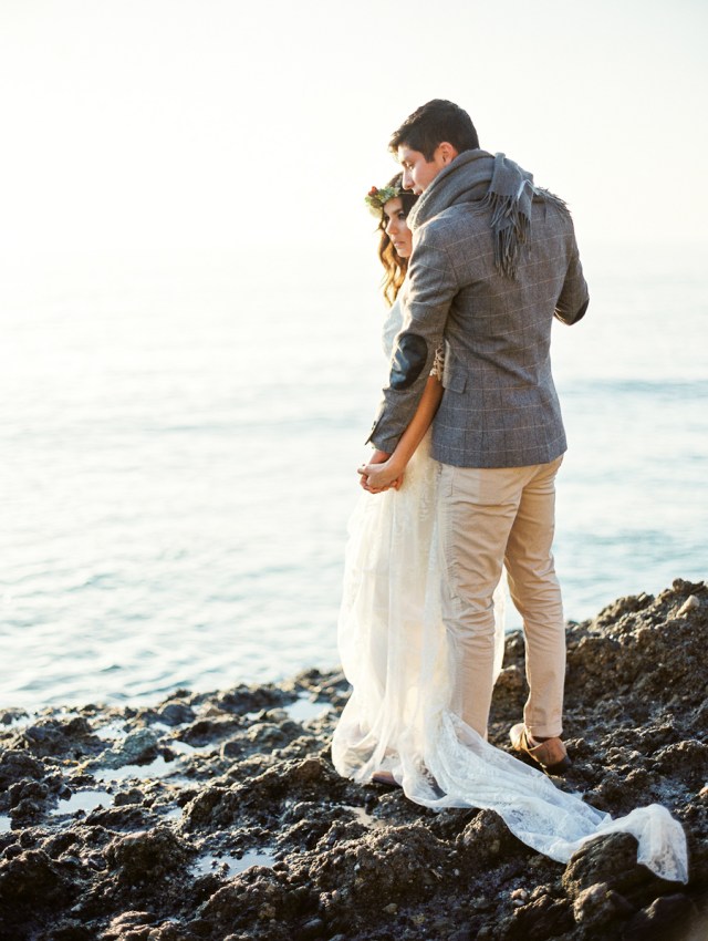 Golden Hour Seaside Romance | Photos by Lucy Munoz