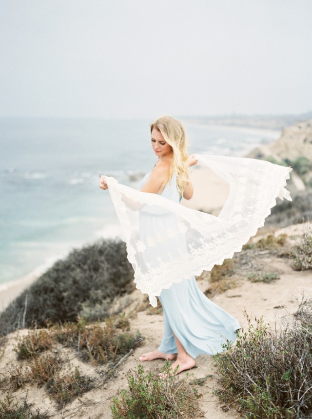 Delicate Oceanside Styled Engagement | Photos by Lara Lam