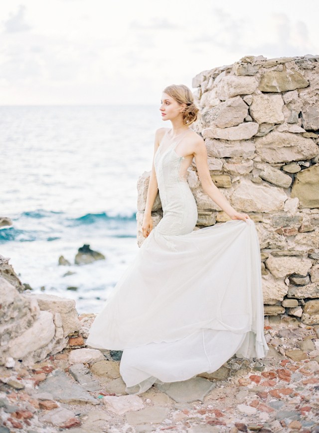Fine Art Bridal Portraits in Greece | Photos by Jessica Lyons
