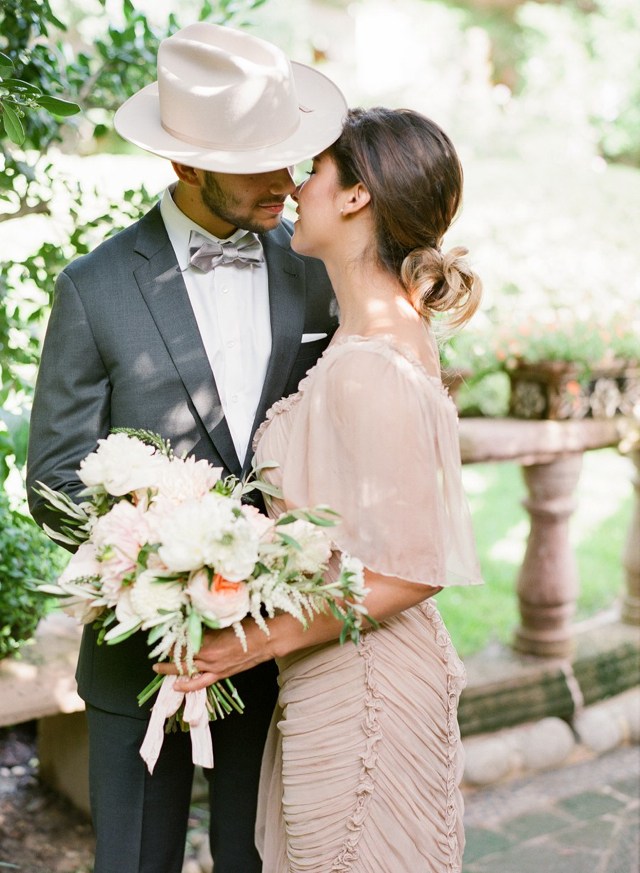 Modern And Rustic Elopement | Photos by Jenny McCann