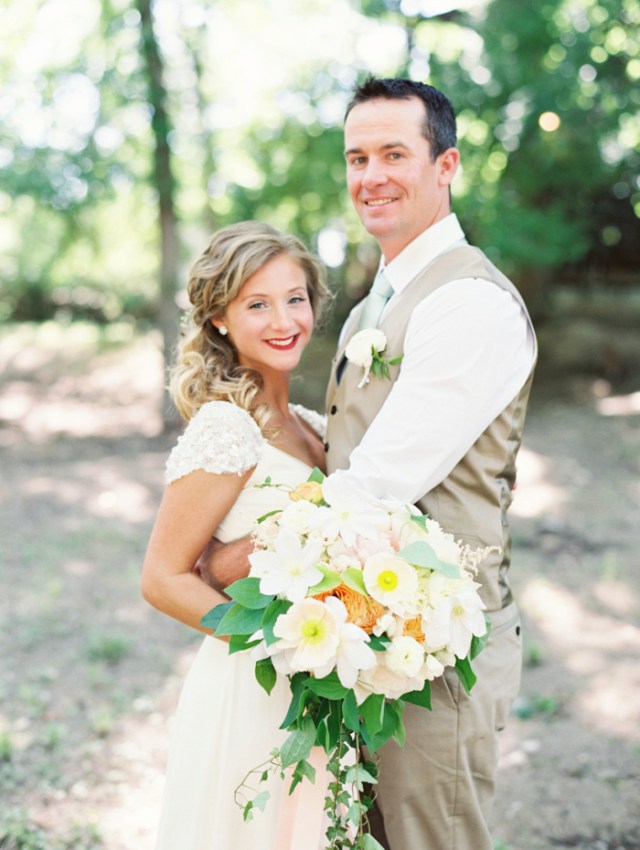 Peach and Mint Wedding in Texas | Photos by Michelle Boyd